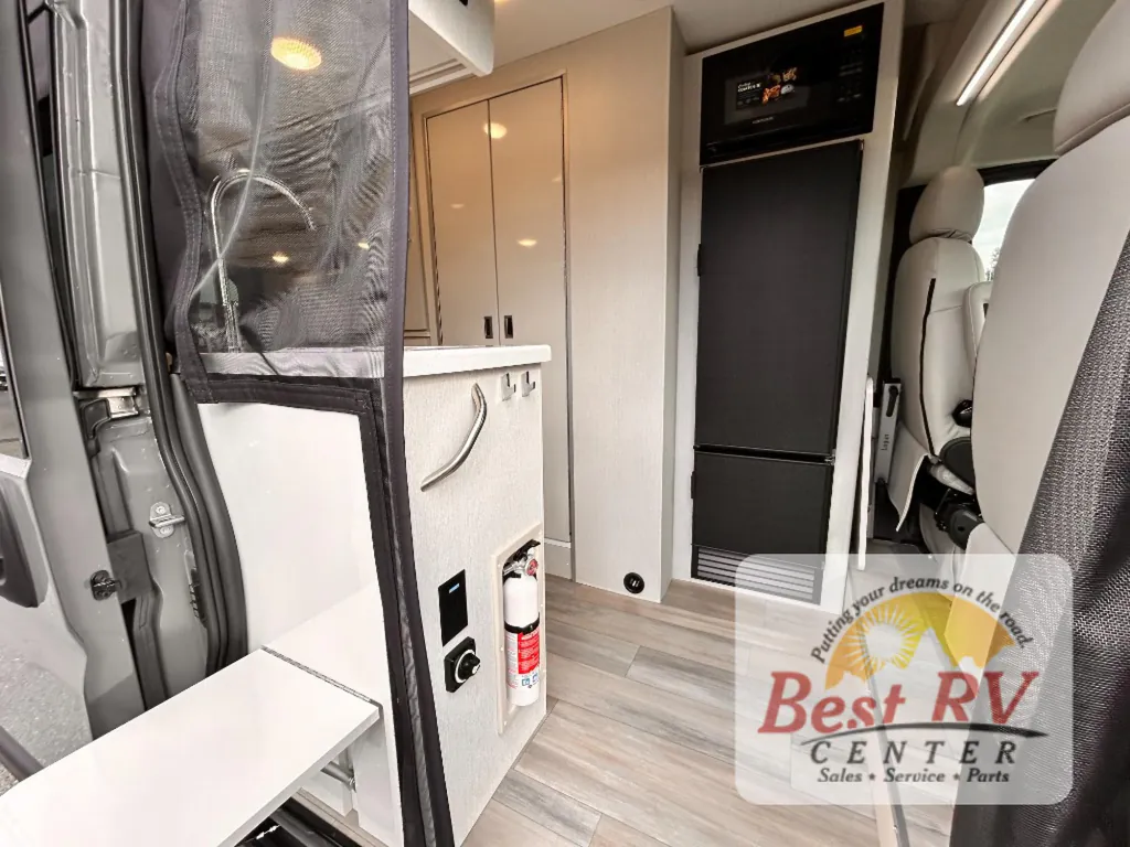 2026 Thor Motor Coach Tellaro 20U, Photos photo 14