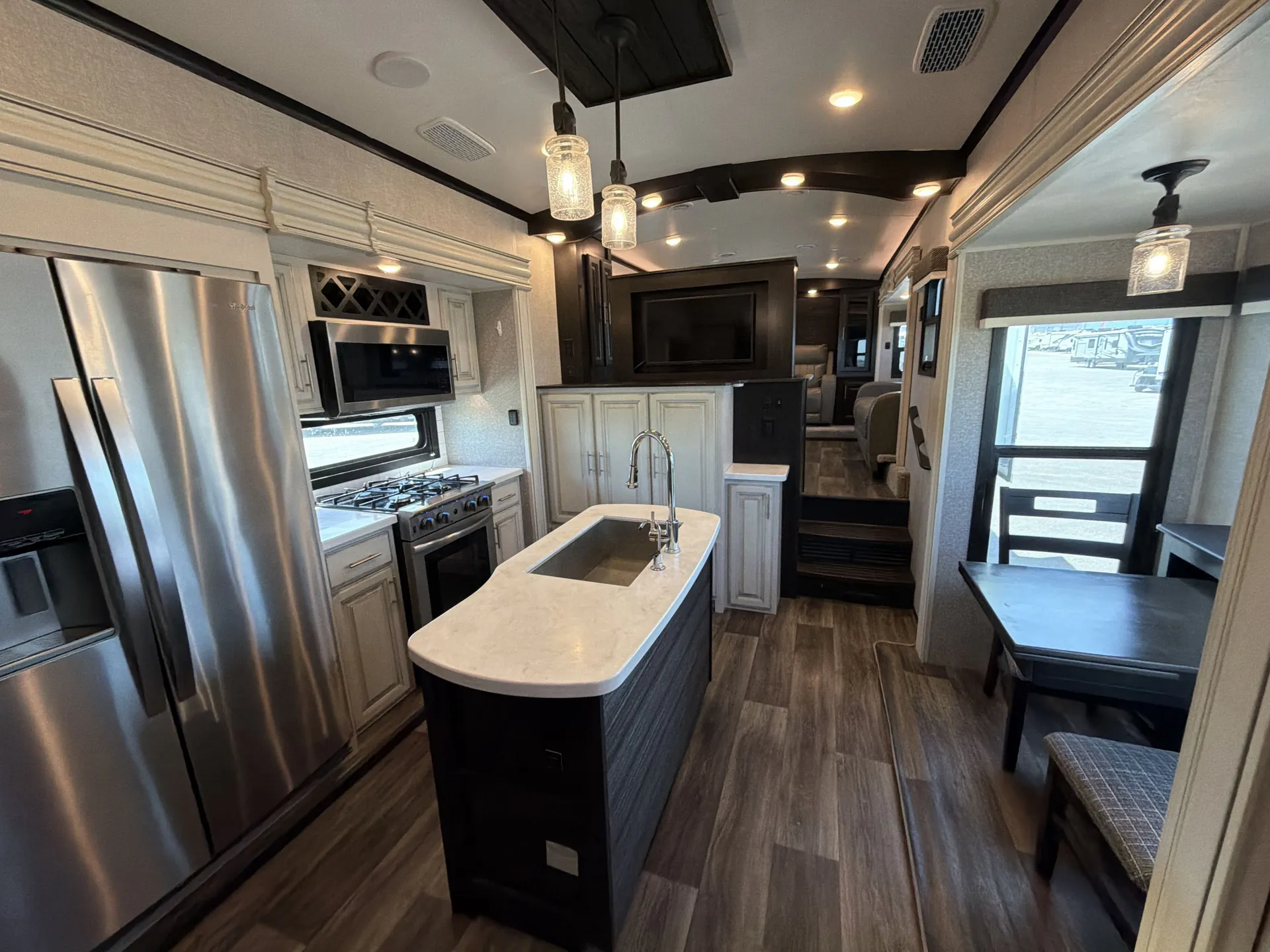 2022 Jayco North Point 382FLRB — living area main