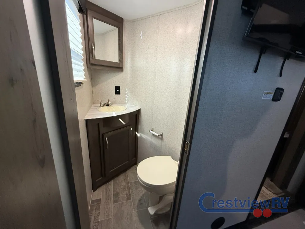 2020 Dutchmen Voltage Triton 3551, Photos photo 29