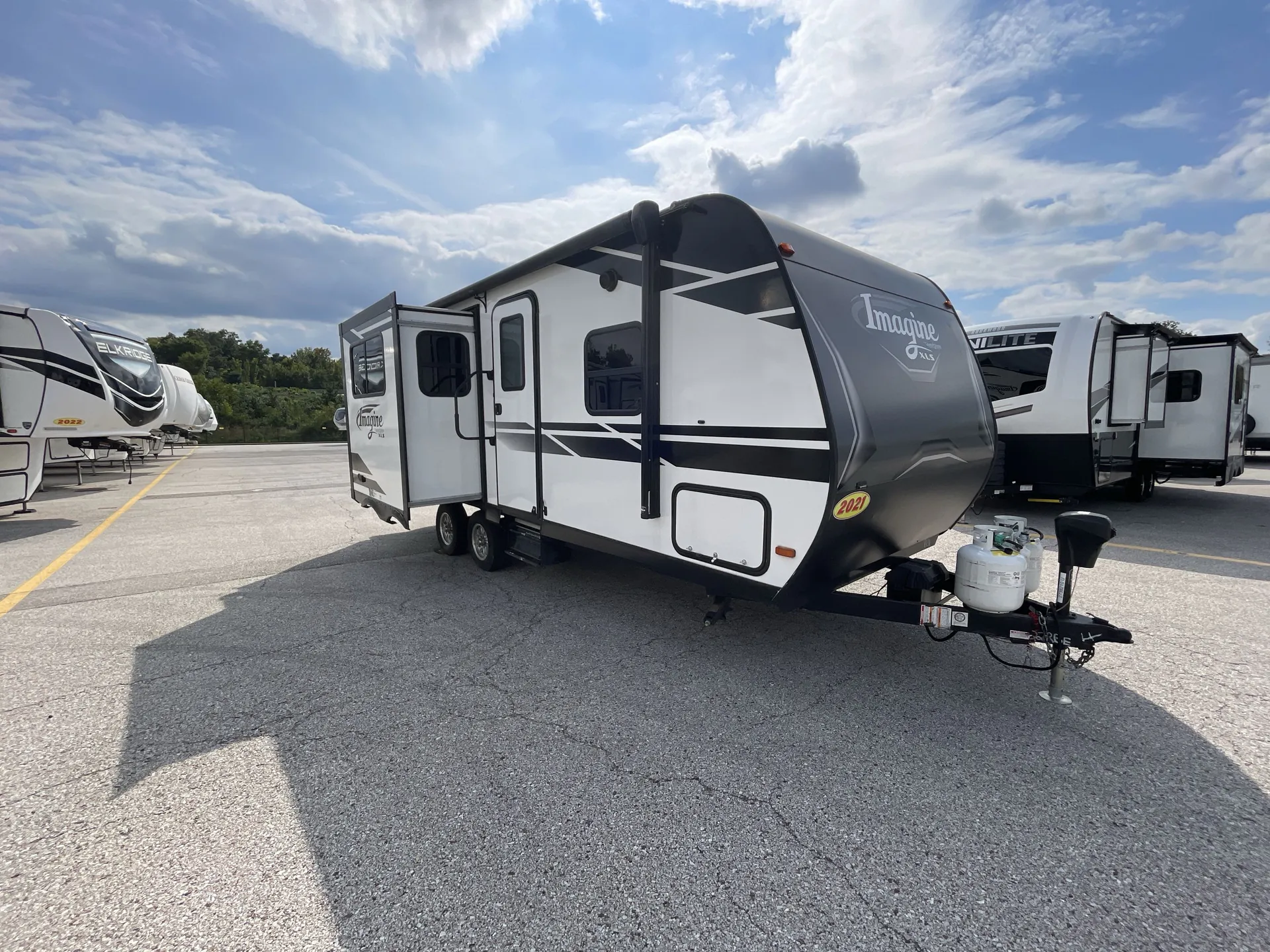 2021 Grand Design Imagine XLS 22RBE - Photo 2