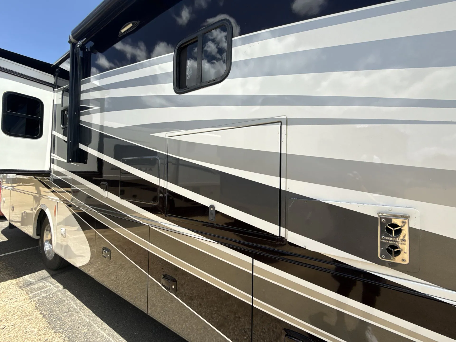 2017 Tiffin Open Road Allegro 36 UA - Photo 4
