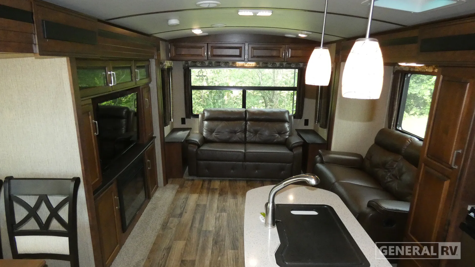 2018 Keystone Outback 330RL - Photo 3
