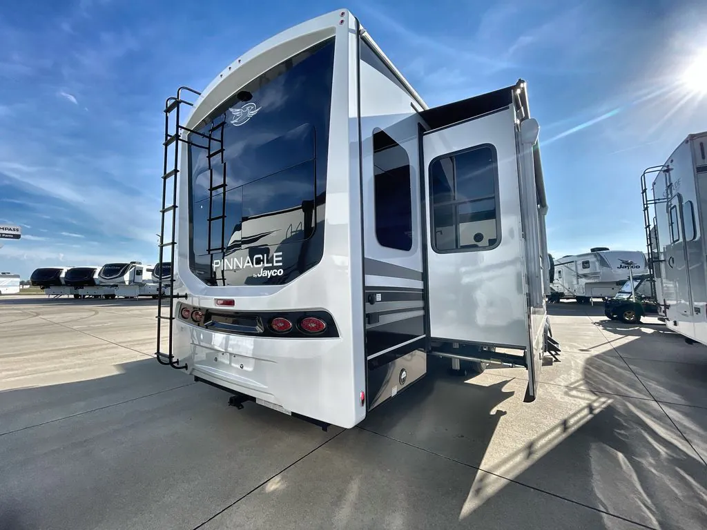 2026 Jayco Pinnacle 36FBTS, Photos photo 6