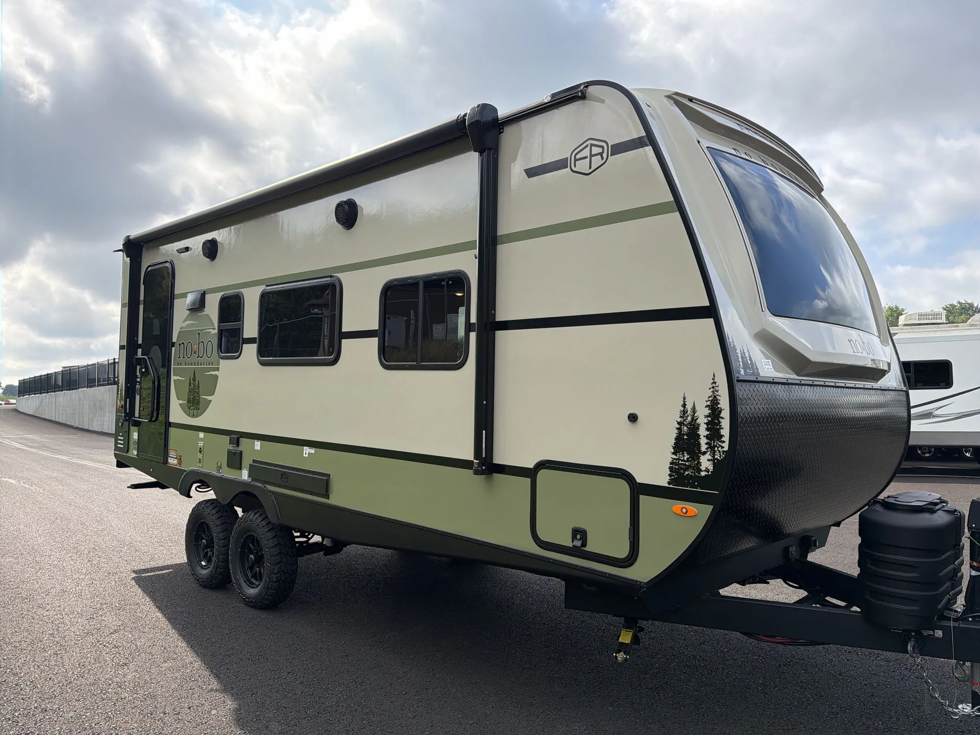2027 Forest River No Boundaries NB202