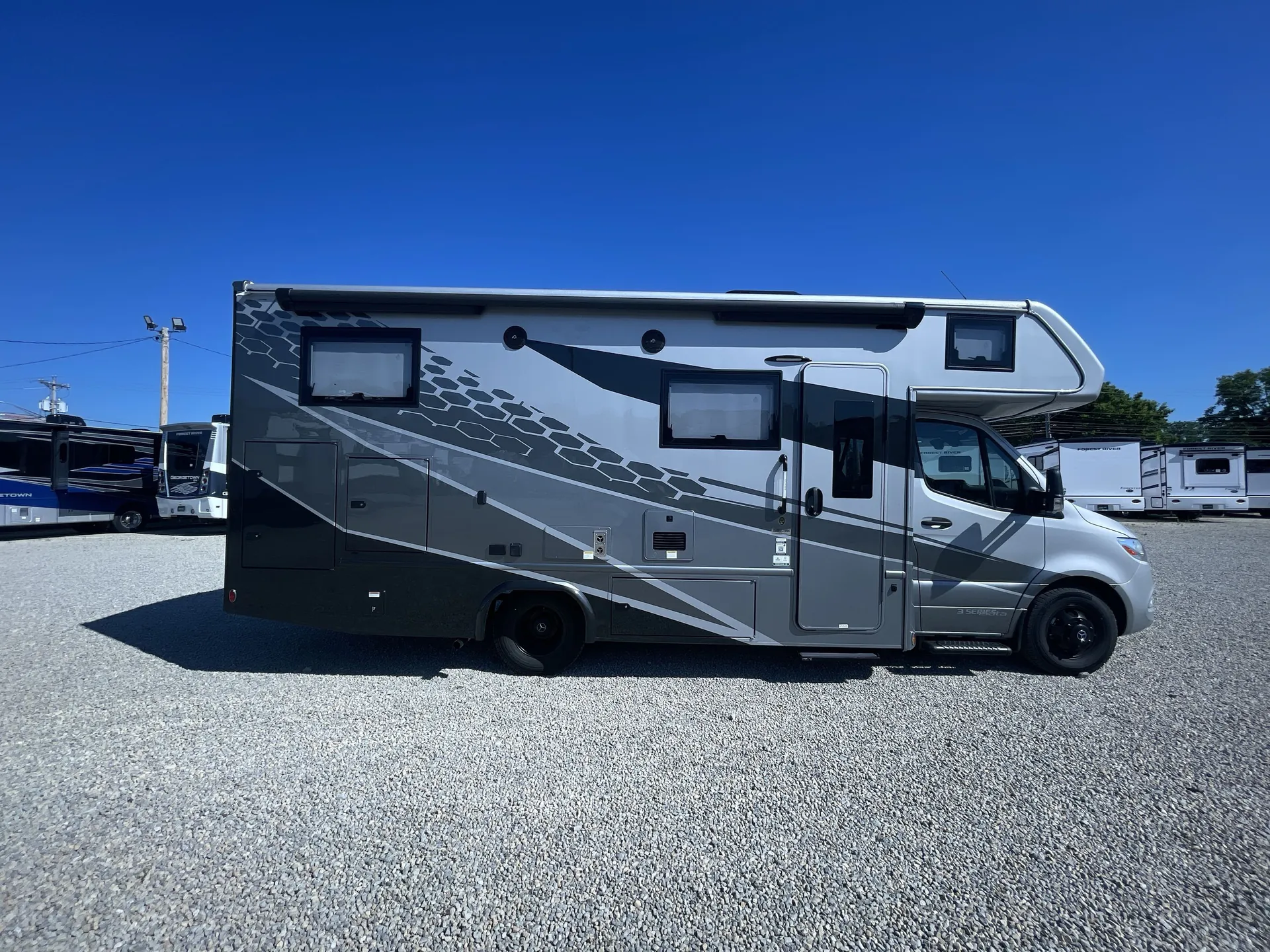 2026 Dynamax Isata 3 24TW — campside