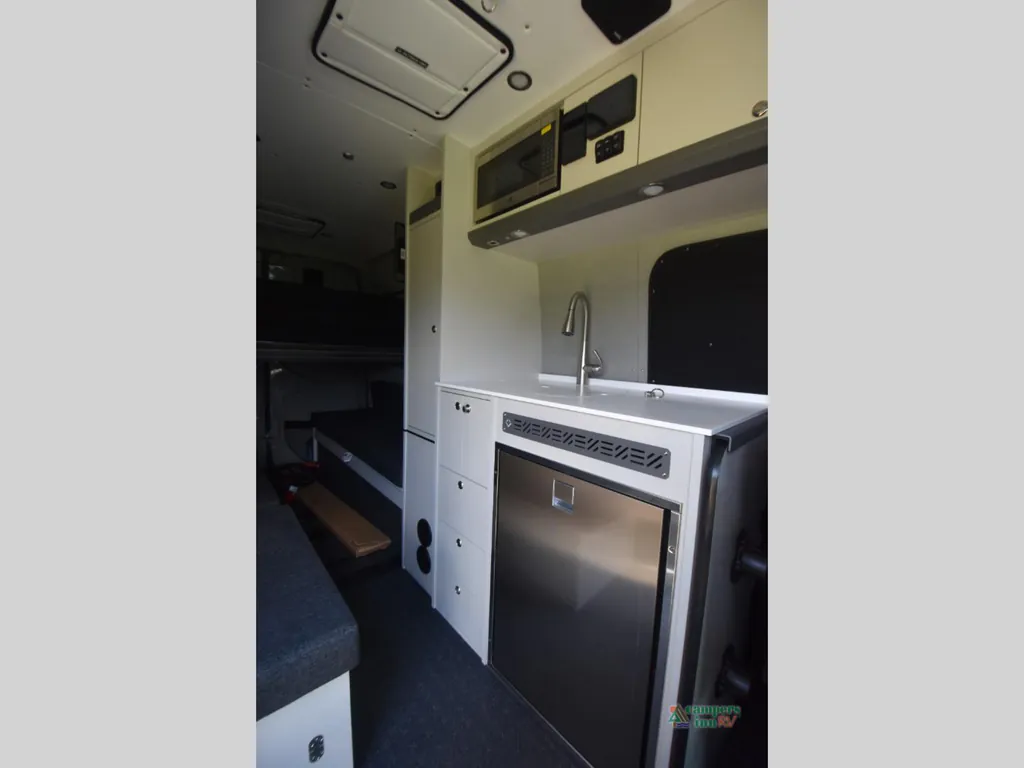 2023 Outside Van Approach 170, Photos photo 19