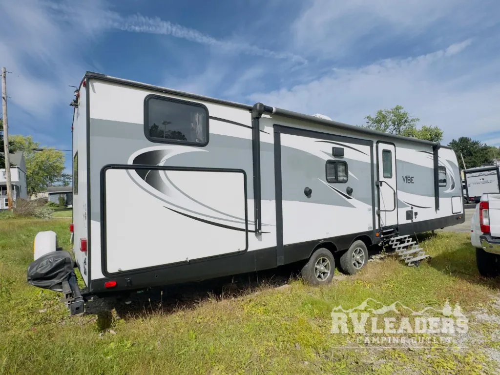 2017 Forest River Vibe 313BHS, Photos photo 2