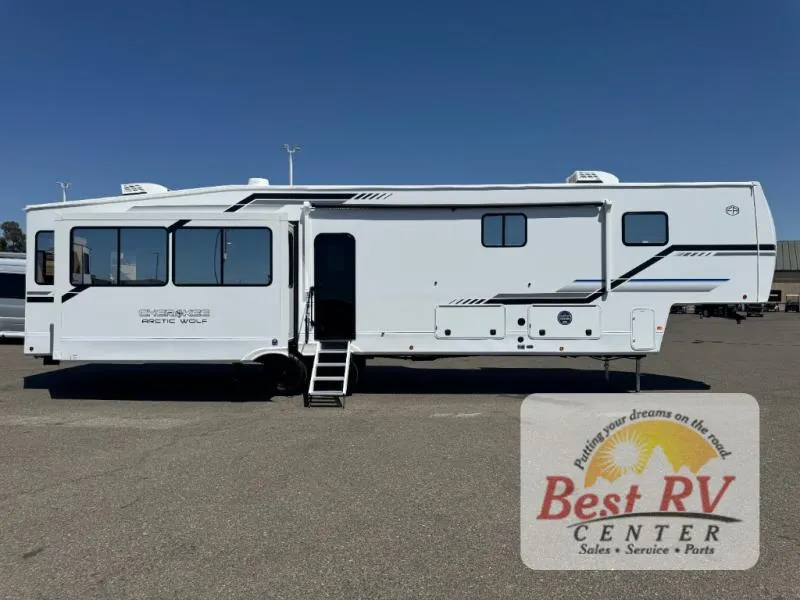 2026 Forest River Cherokee Arctic Wolf 3650SUITE - Photo 3