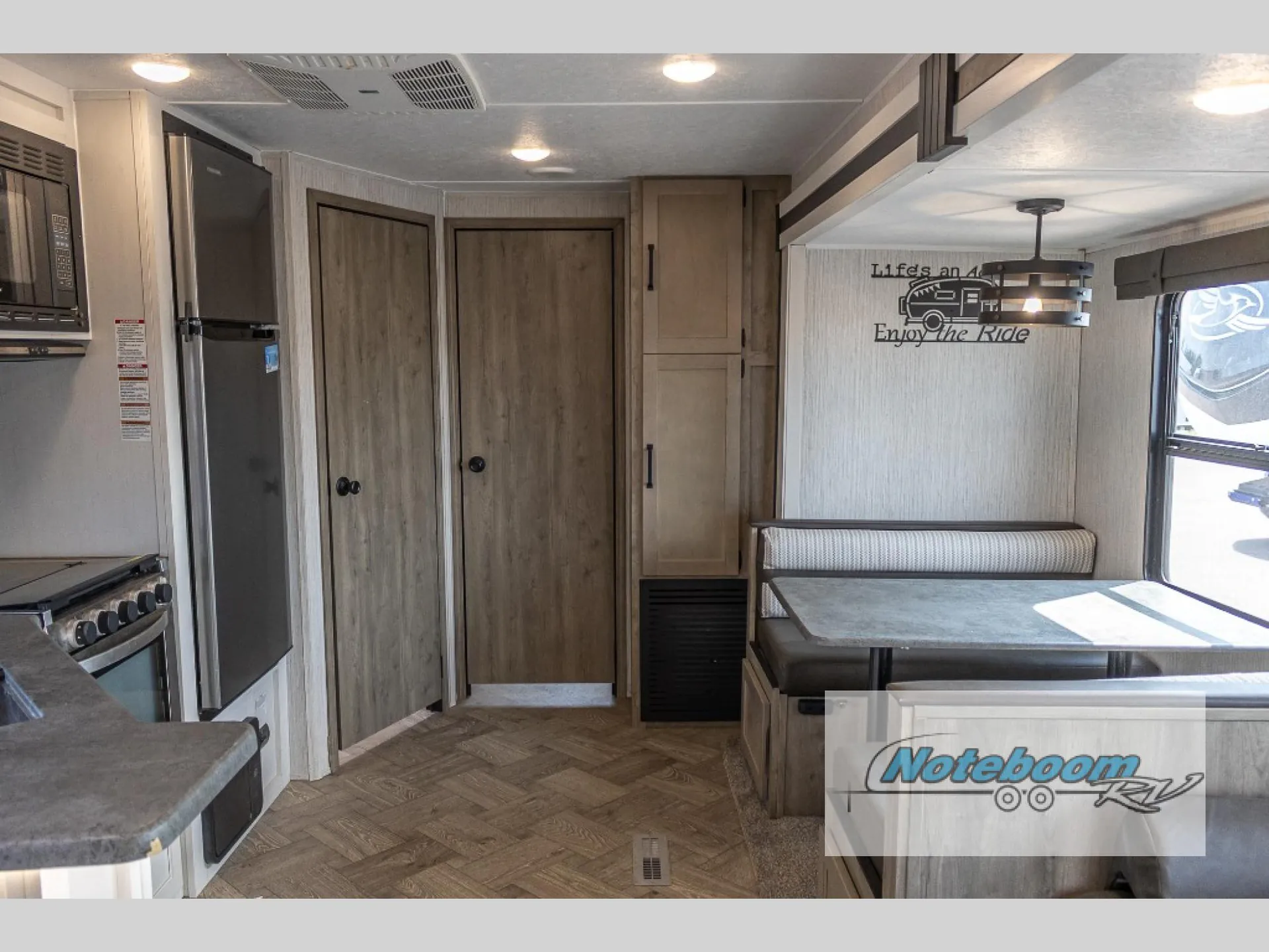 2022 Palomino Puma 32BHQS - Photo 4