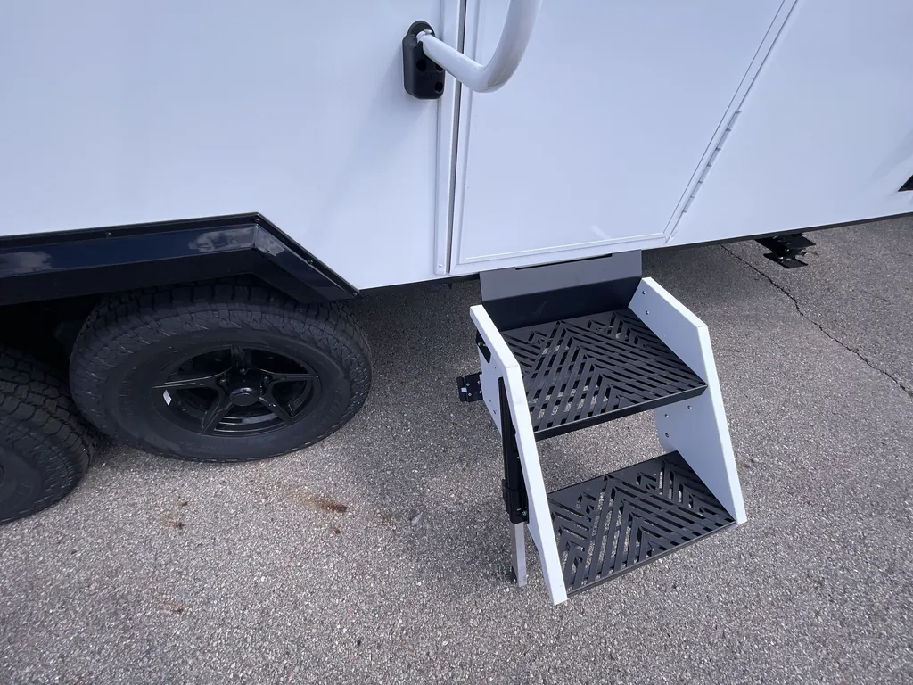 2027 Winnebago Micro Minnie 2108DS, Photos photo 24