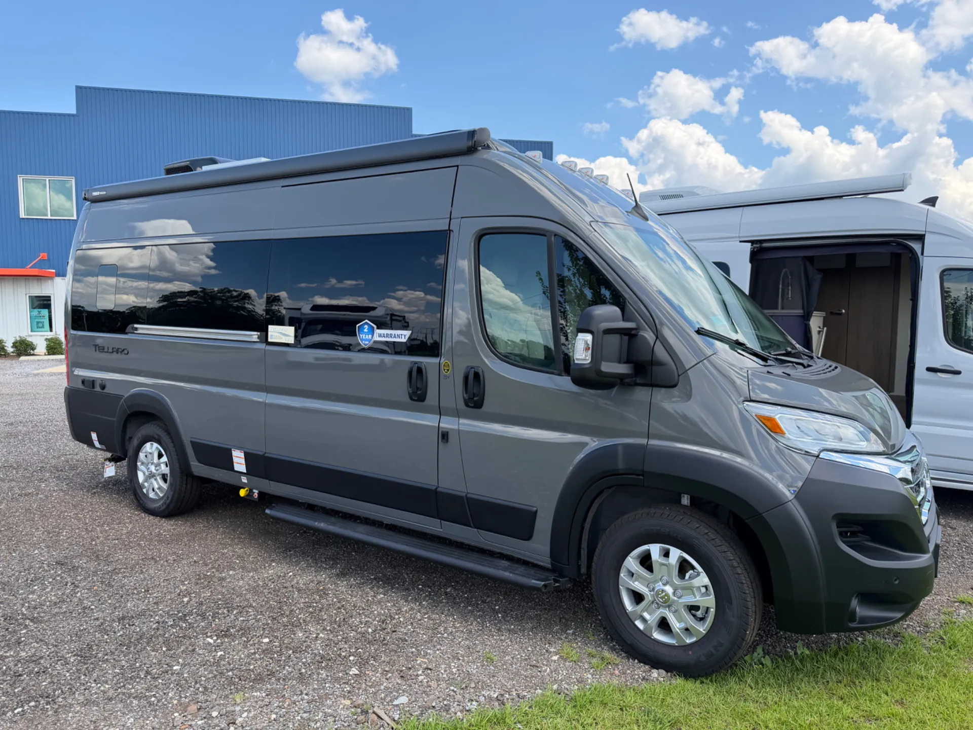 2027 Thor Motor Coach Tellaro 20Y