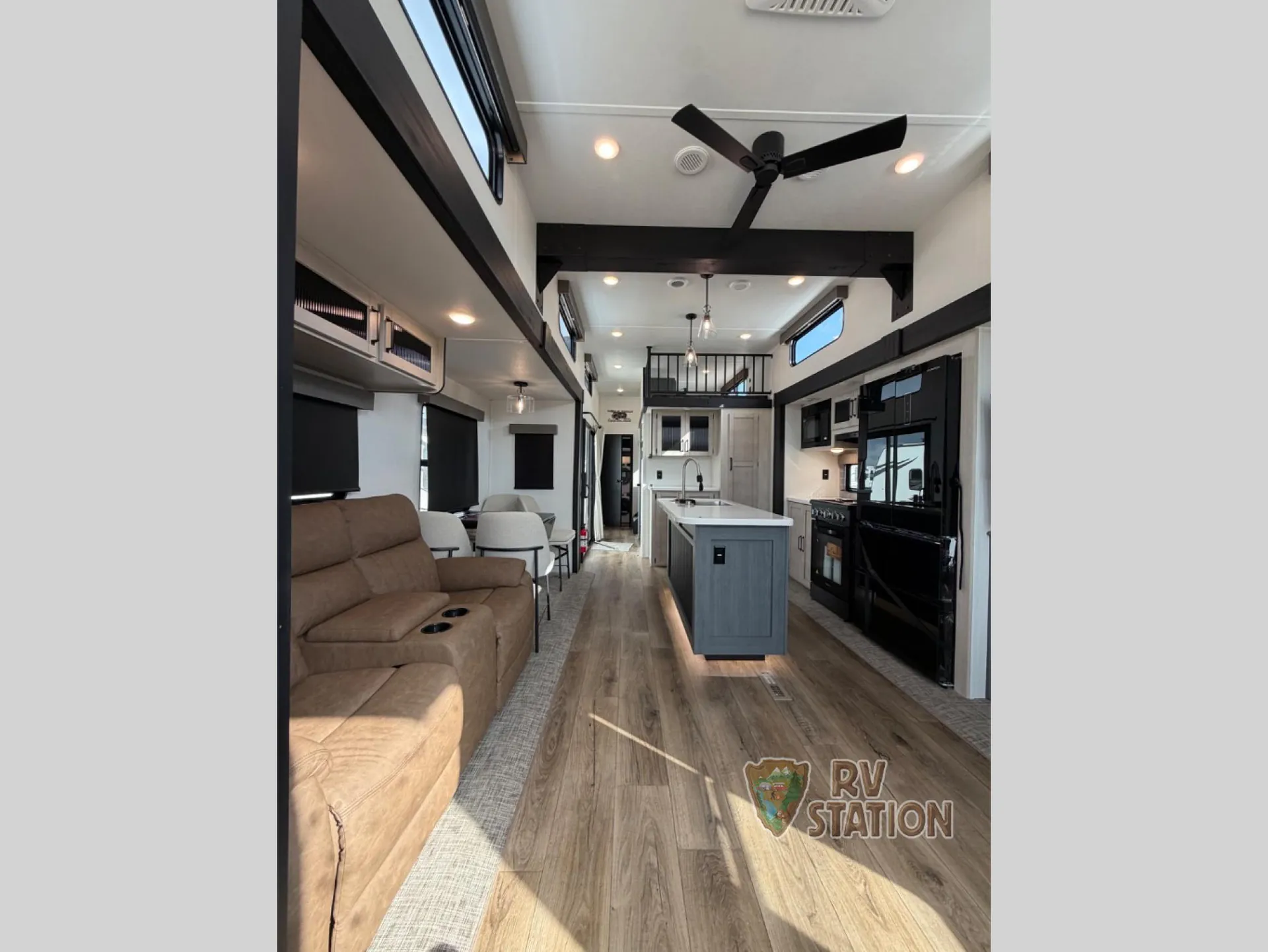 2026 Forest River Puma Vista 402LFT — Photo 6