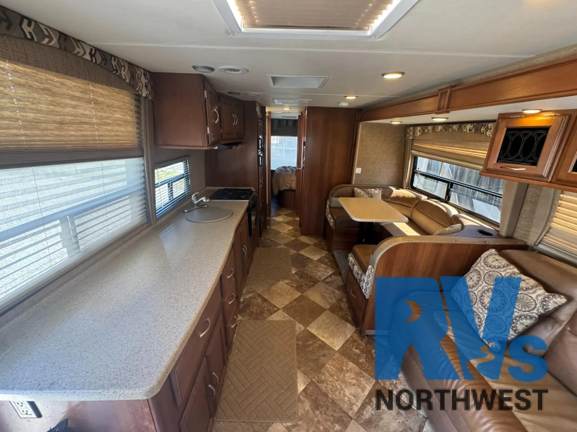 2015 Coachmen Concord 300DS - Photo 4