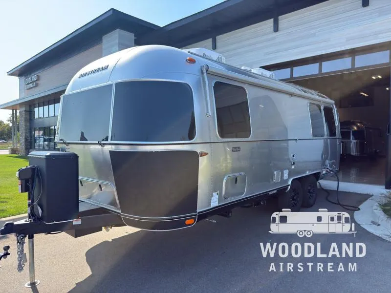 2026 Airstream Flying Cloud 25FB - Photo 3