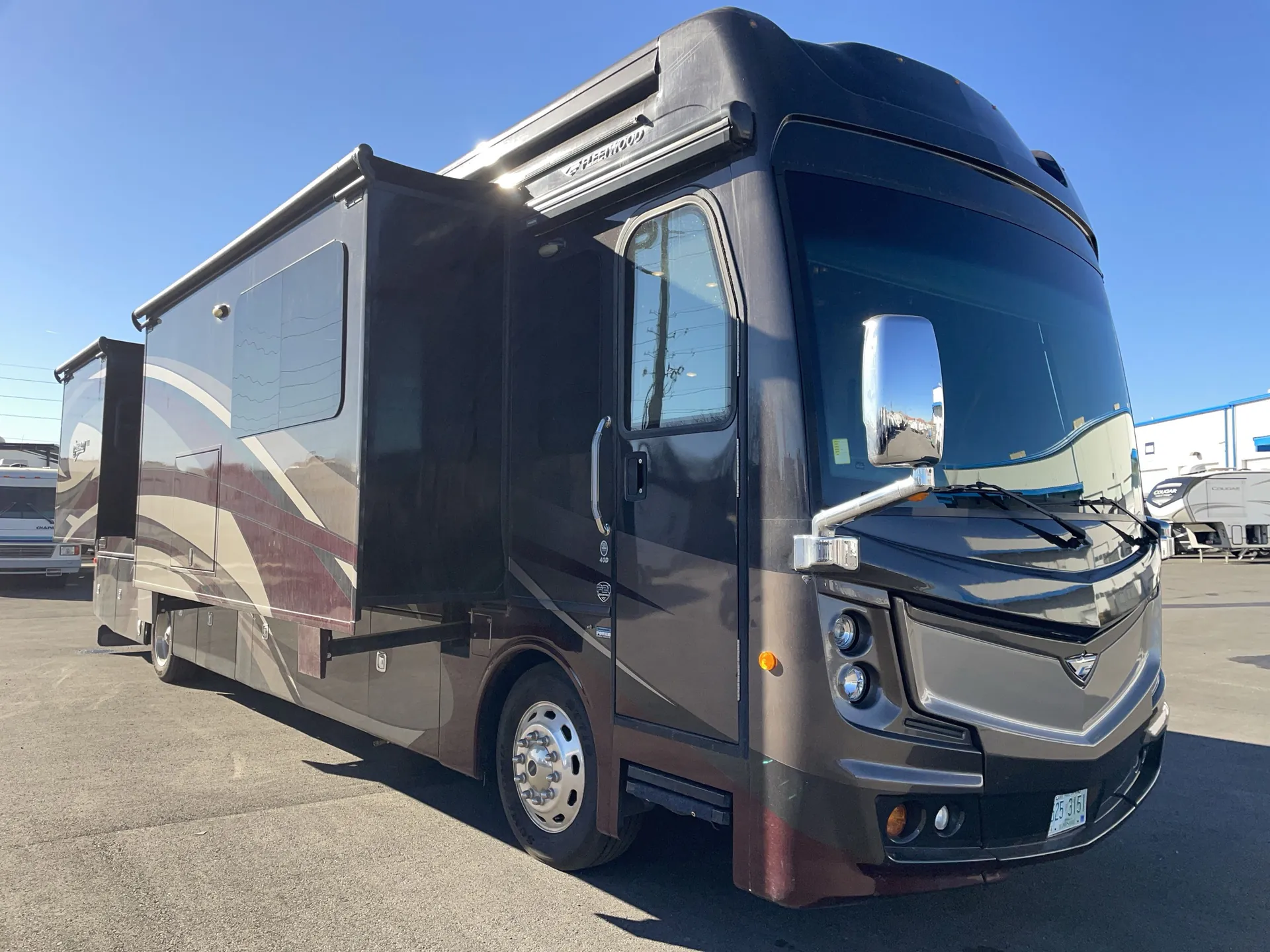 2017 fleetwood Discovery Lxe 40D - Photo 2
