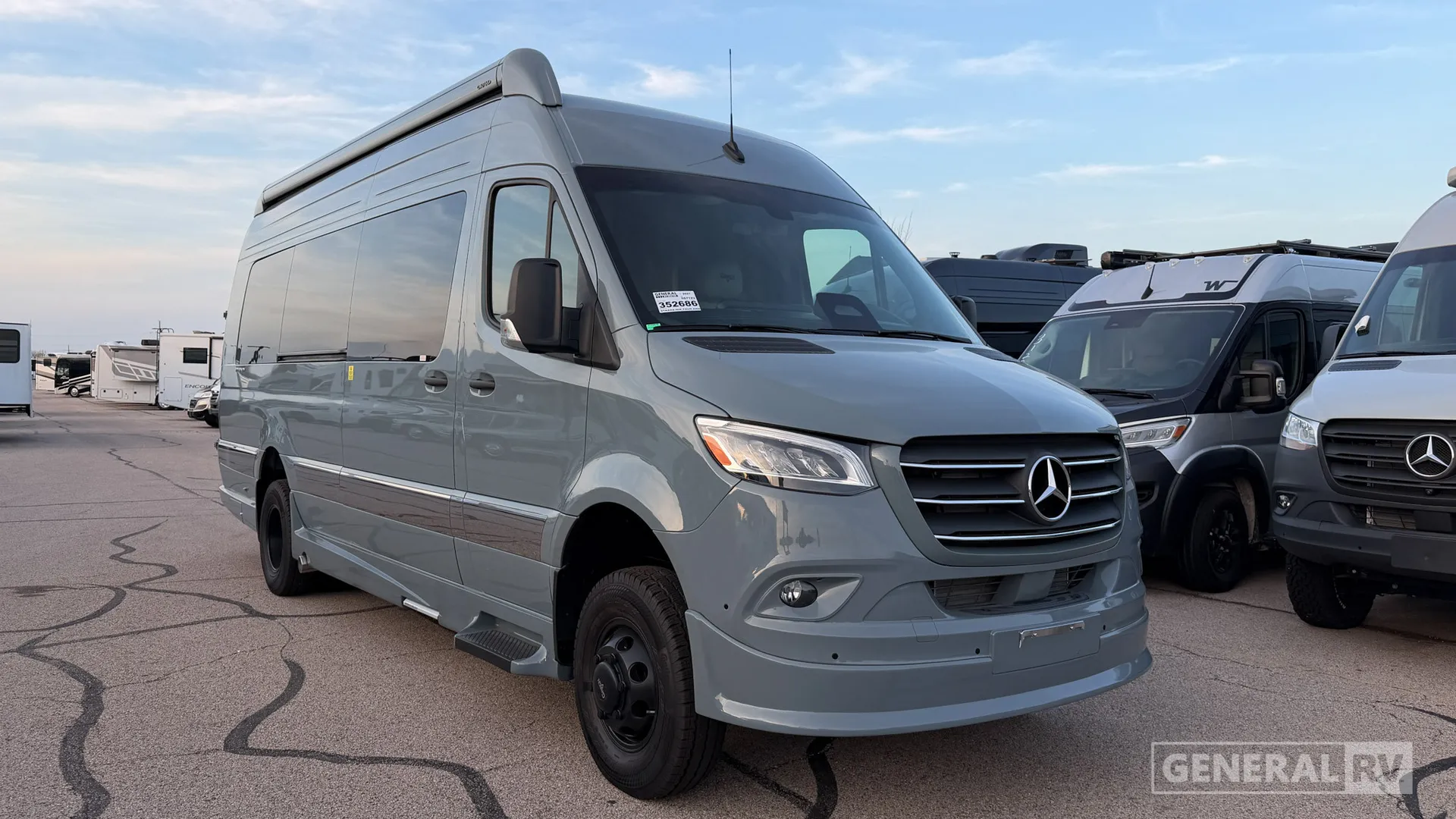 2027 Grech Motors Strada-ion Tour AWD - Photo 2