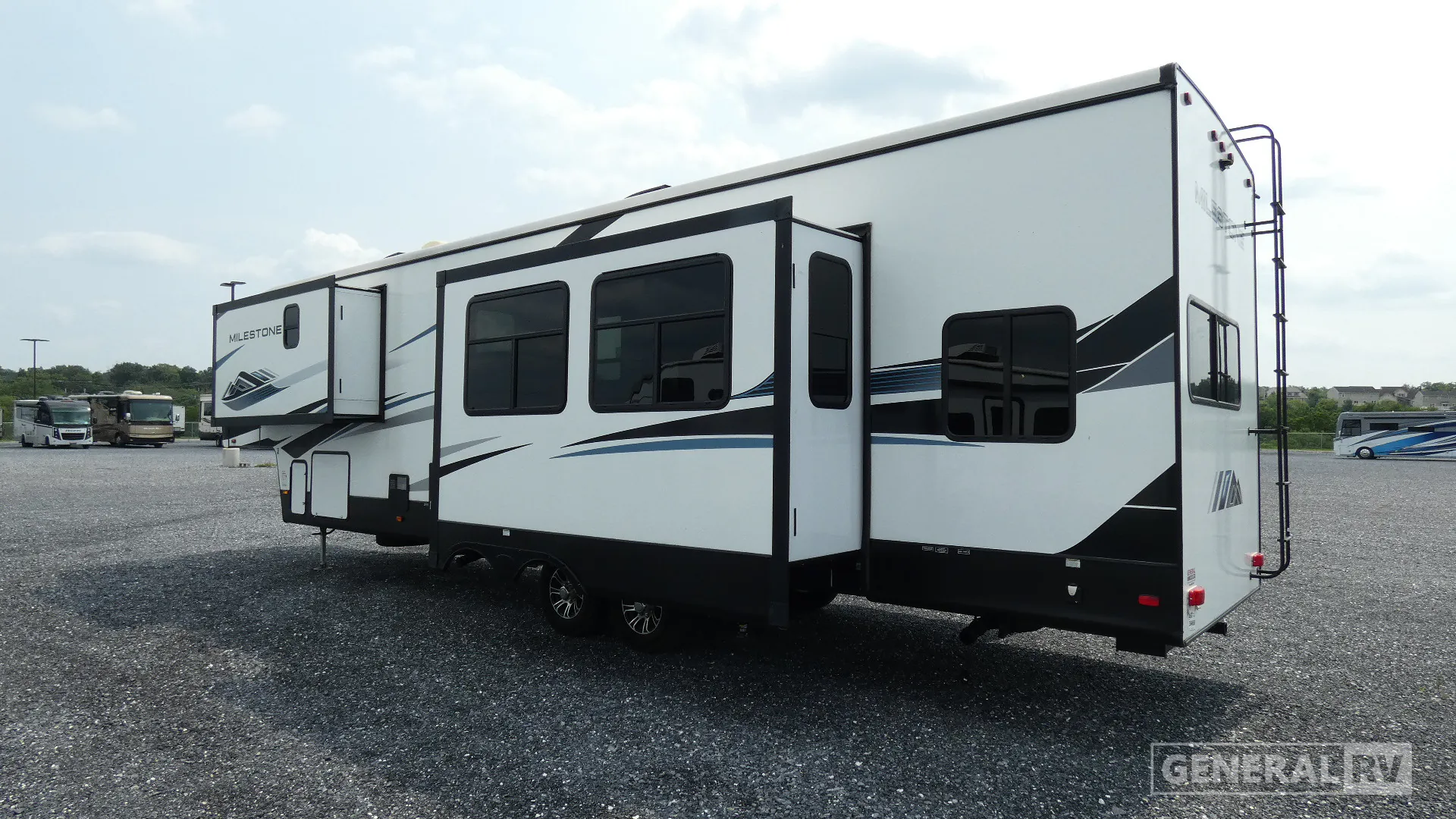 2022 Heartland Milestone 360HP - Photo 3