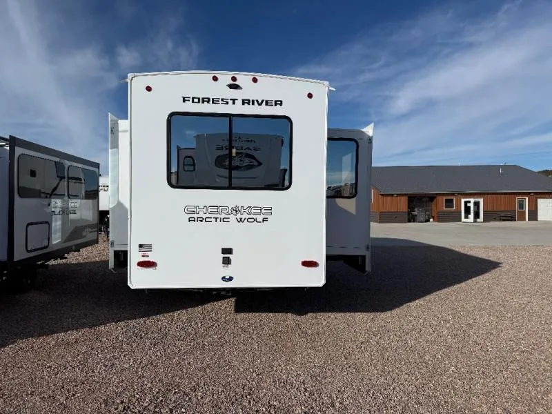 2026 Forest River Cherokee Arctic Wolf 27SGS - Photo 4