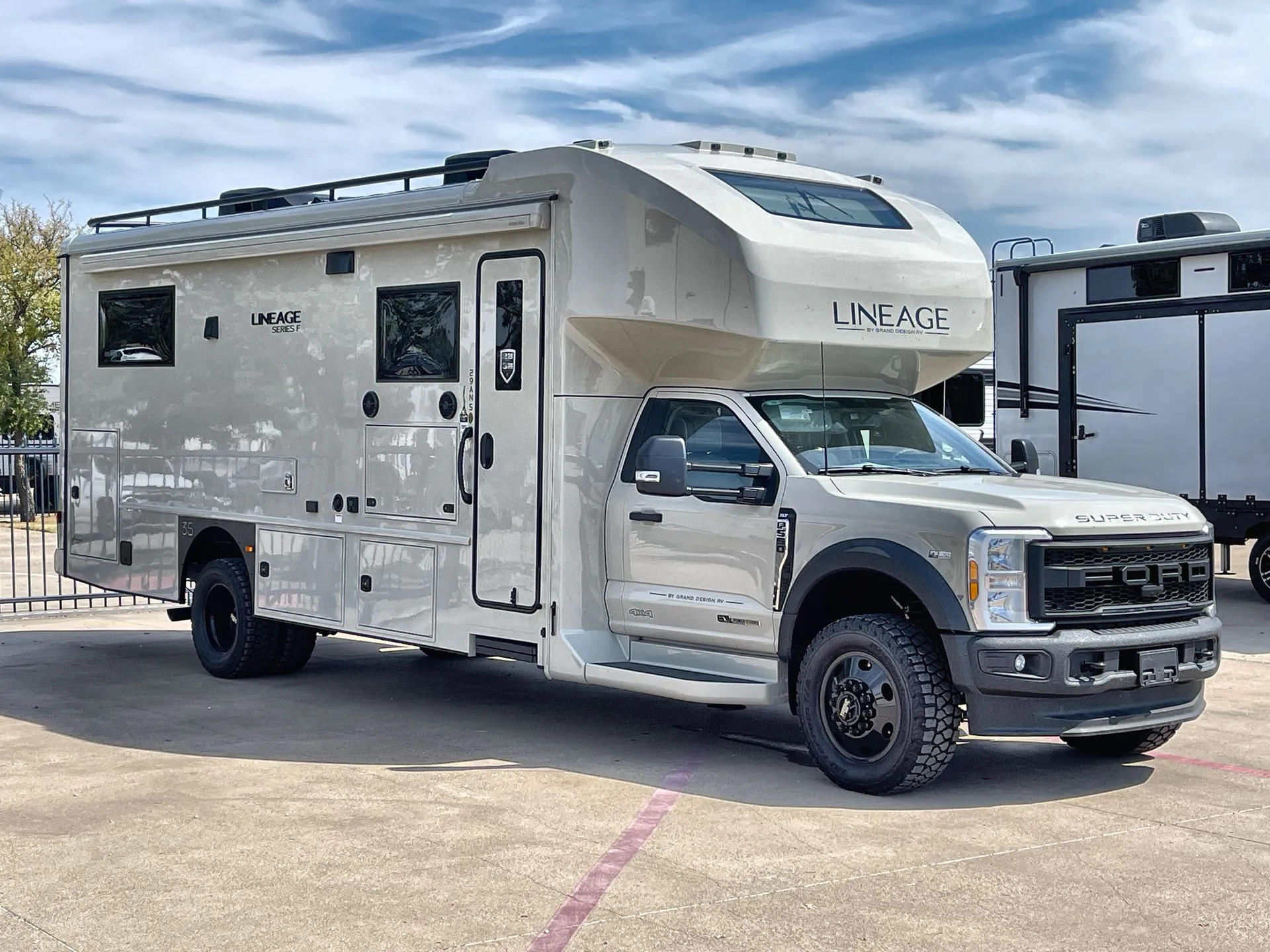 2027 Grand Design Lineage Series F 29AN - Photo 2