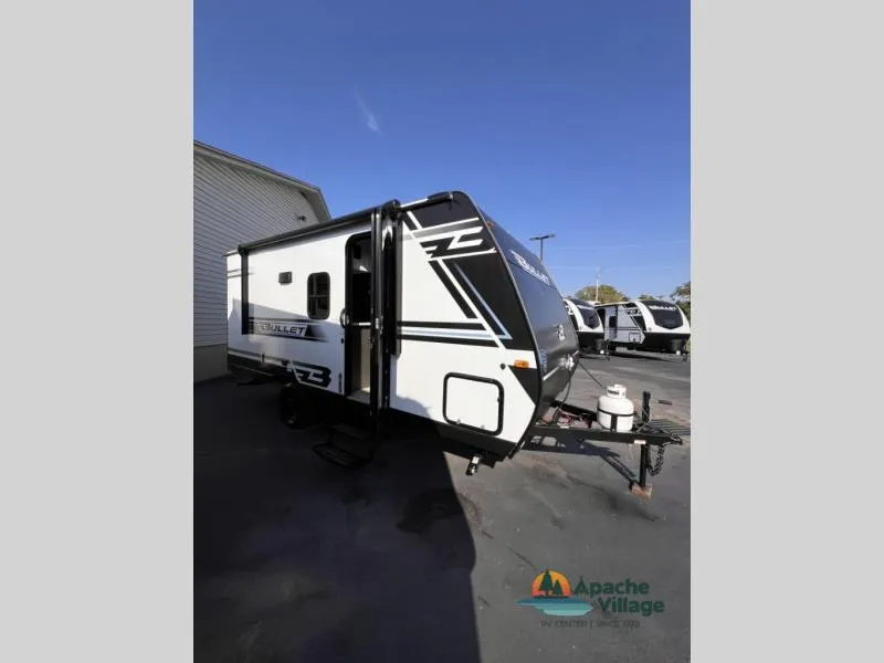 2025 Keystone Bullet Crossfire 1700BH - Photo 2