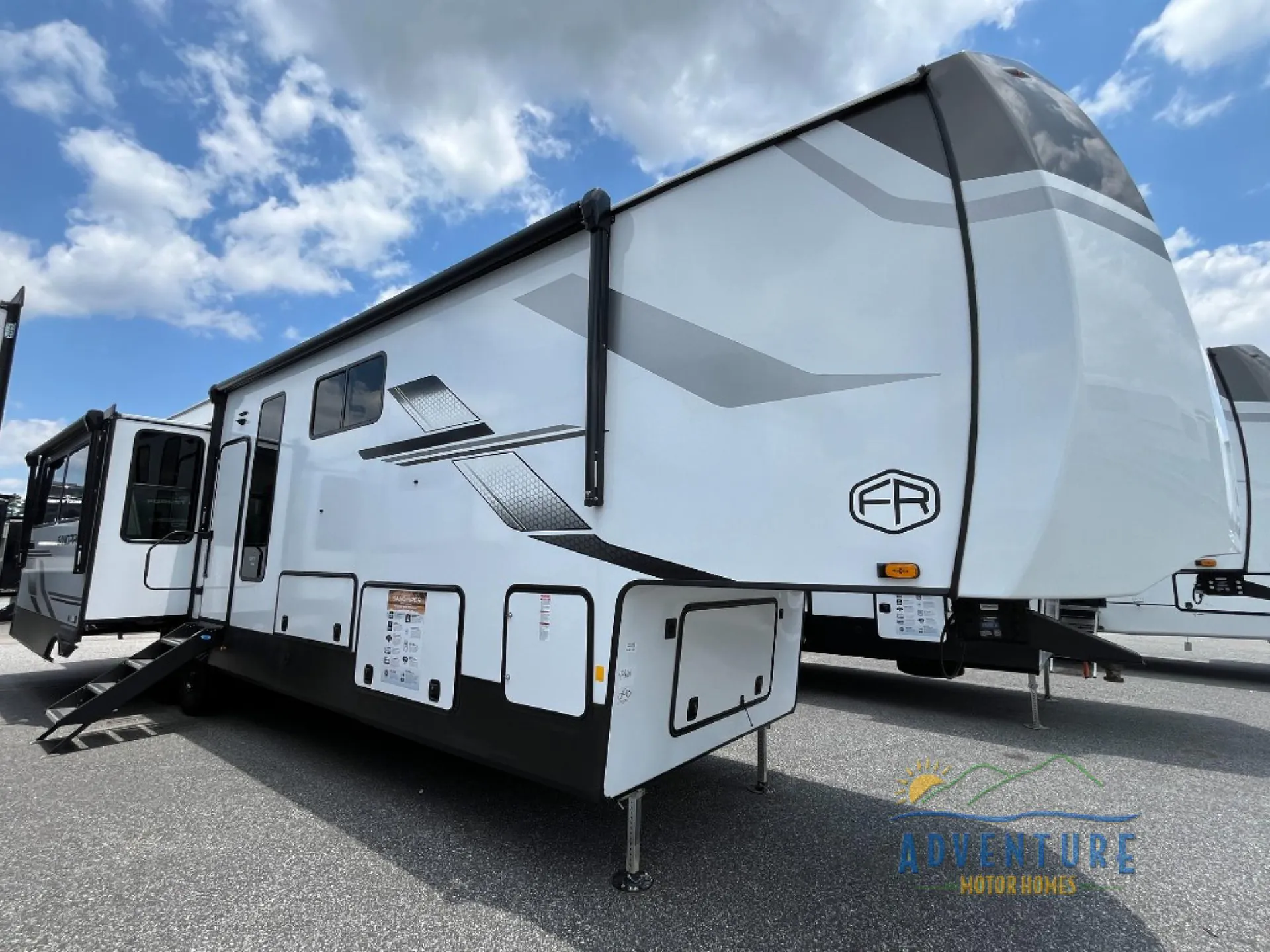 2026 Forest River Sandpiper 3900HBLR - Photo 4