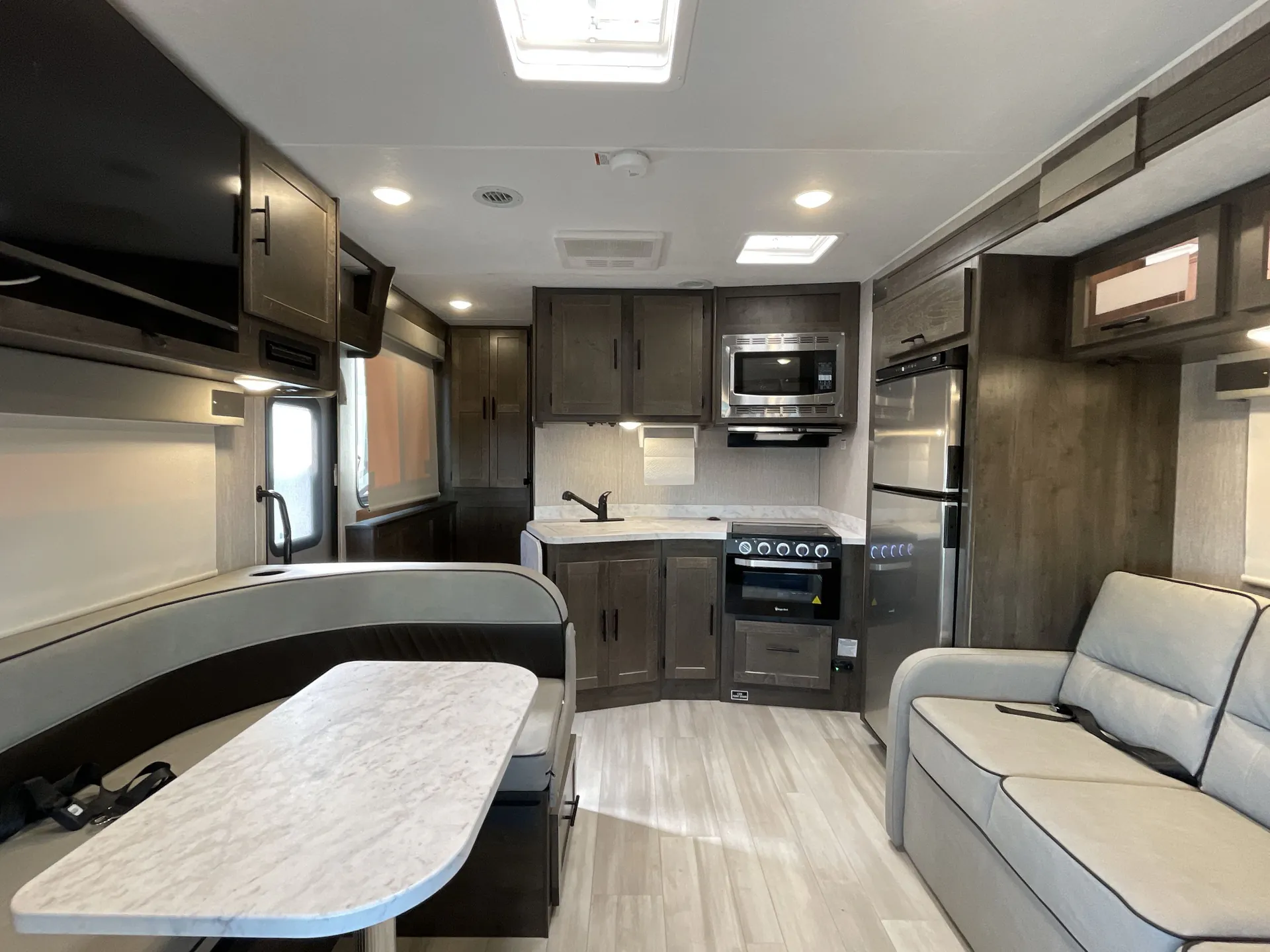2021 Coachmen Leprechaun 298KB — living area main