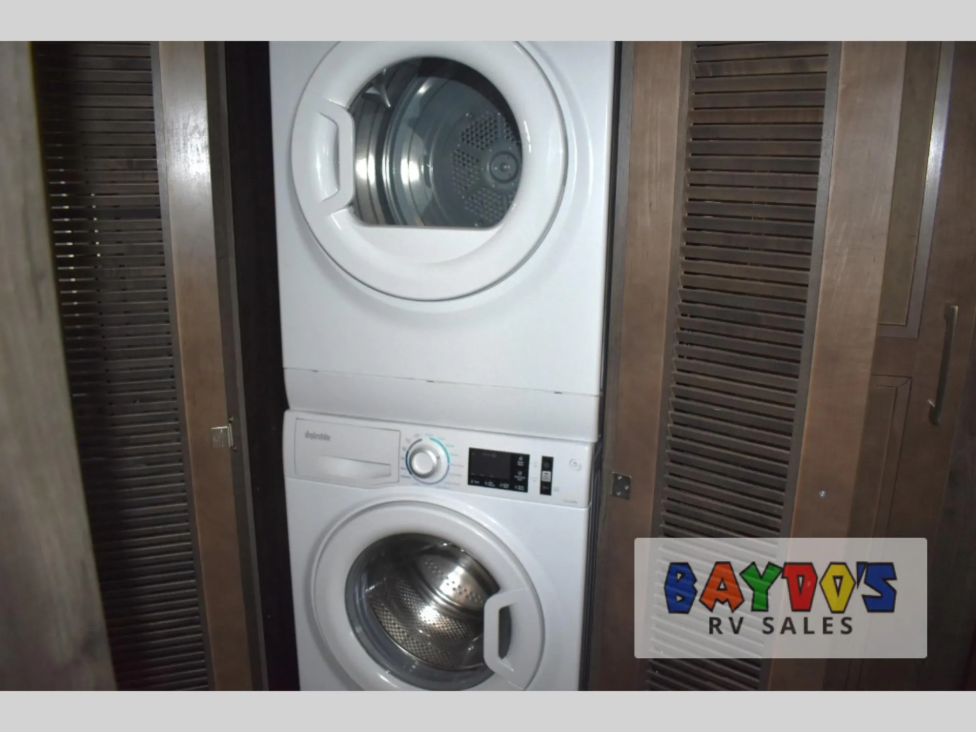 2023 Coachmen Encore 325SS - Photo 3
