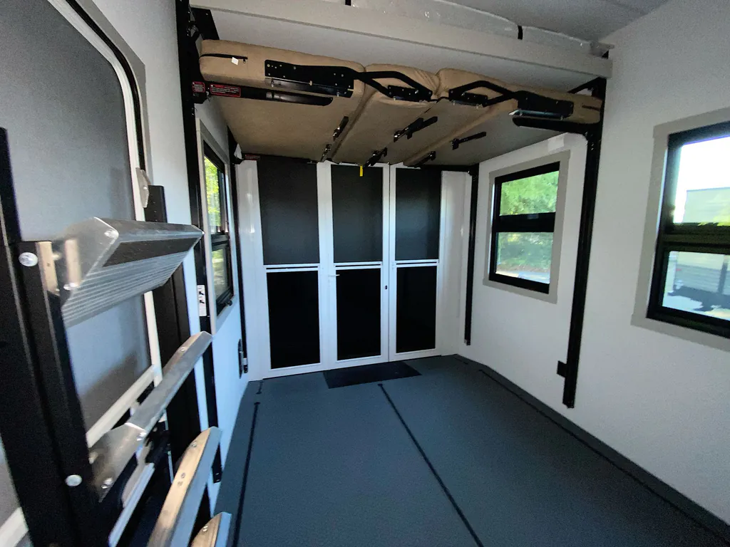 2026 Brinkley Model G 4170, Photos photo 25