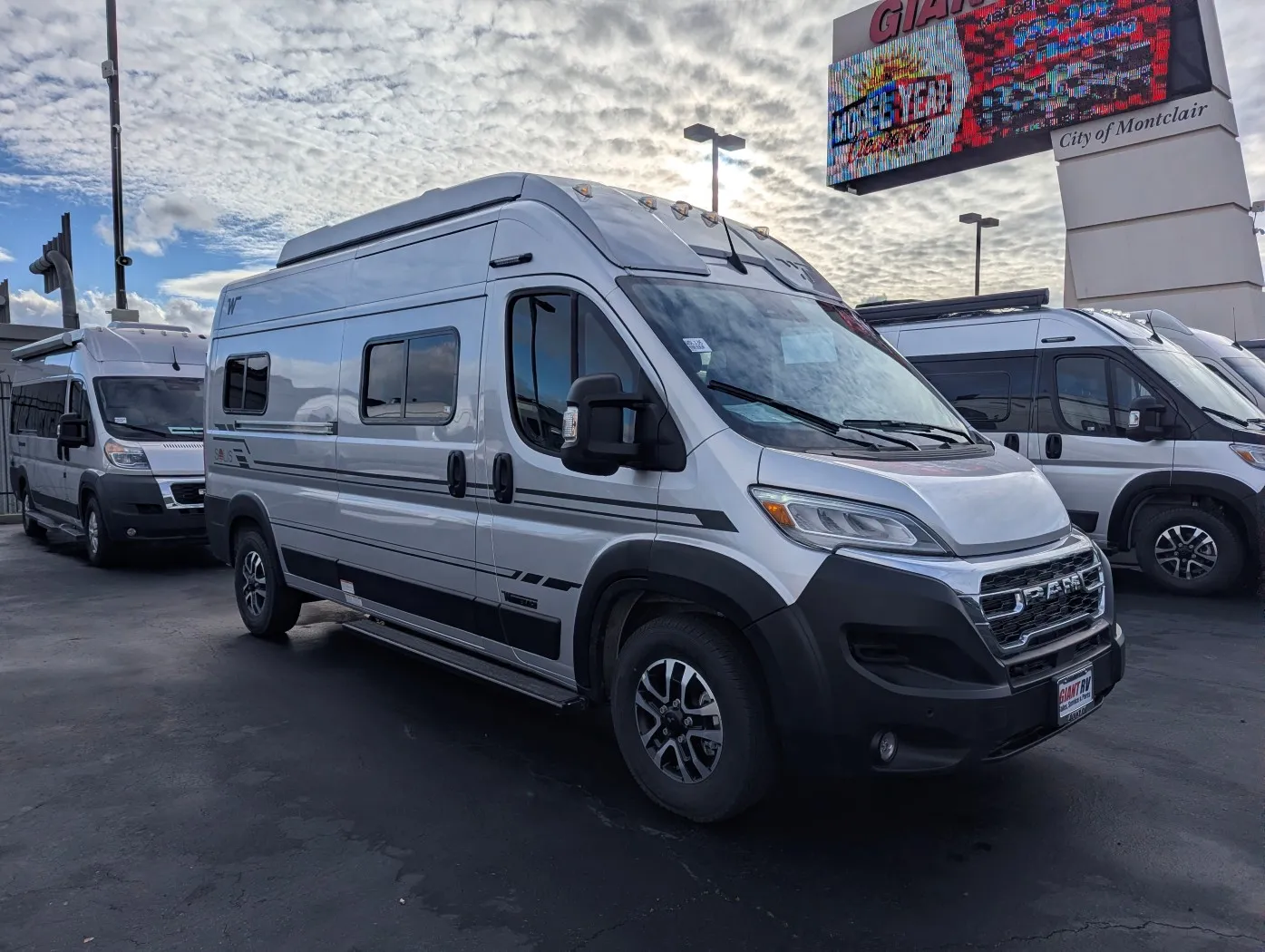 2026 Winnebago Solis 59P - Photo 2