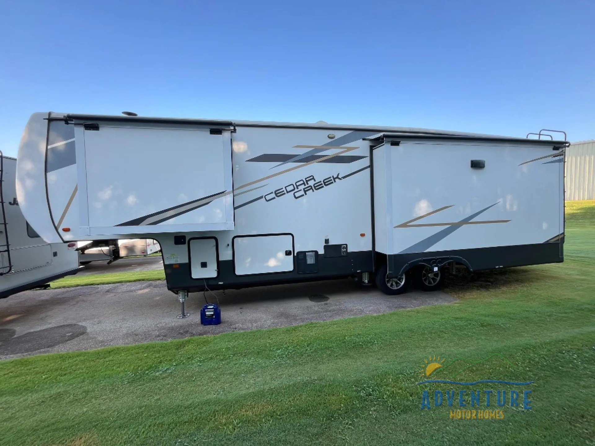 2022 Forest River Cedar Creek 345IK - Photo 4
