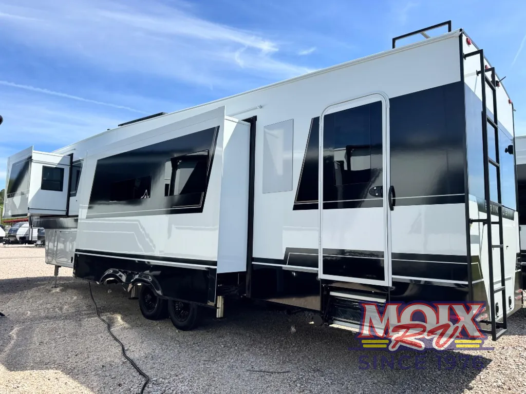 2026 Brinkley Model Z 3515, Photos photo 5