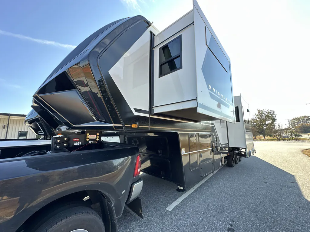 2026 Brinkley Model G 3520, Photos photo 2