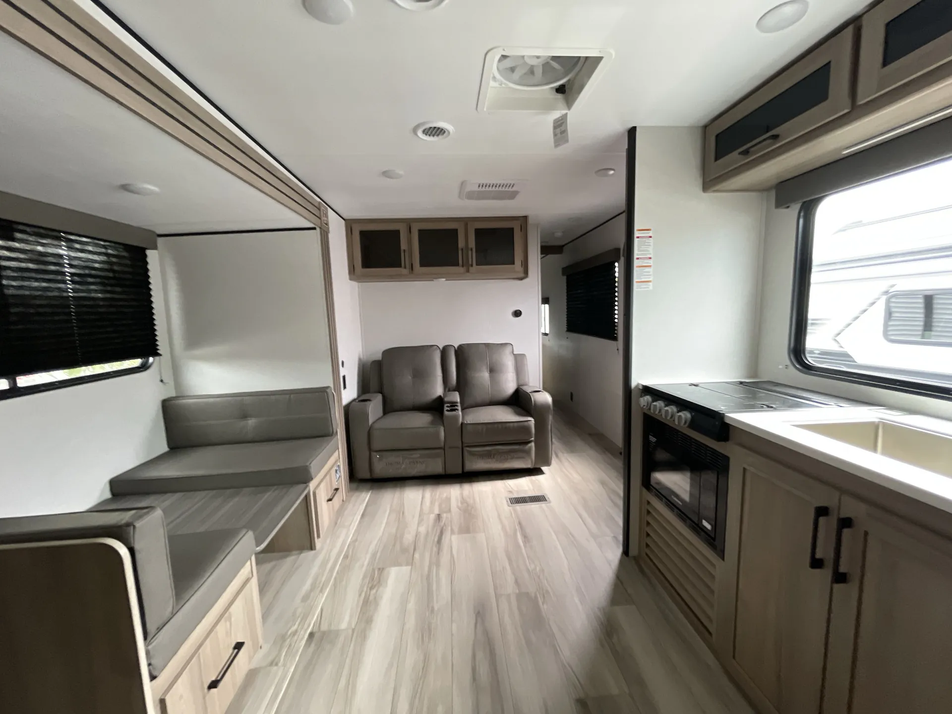 2026 Keystone Coleman Lantern 25REX — living area main