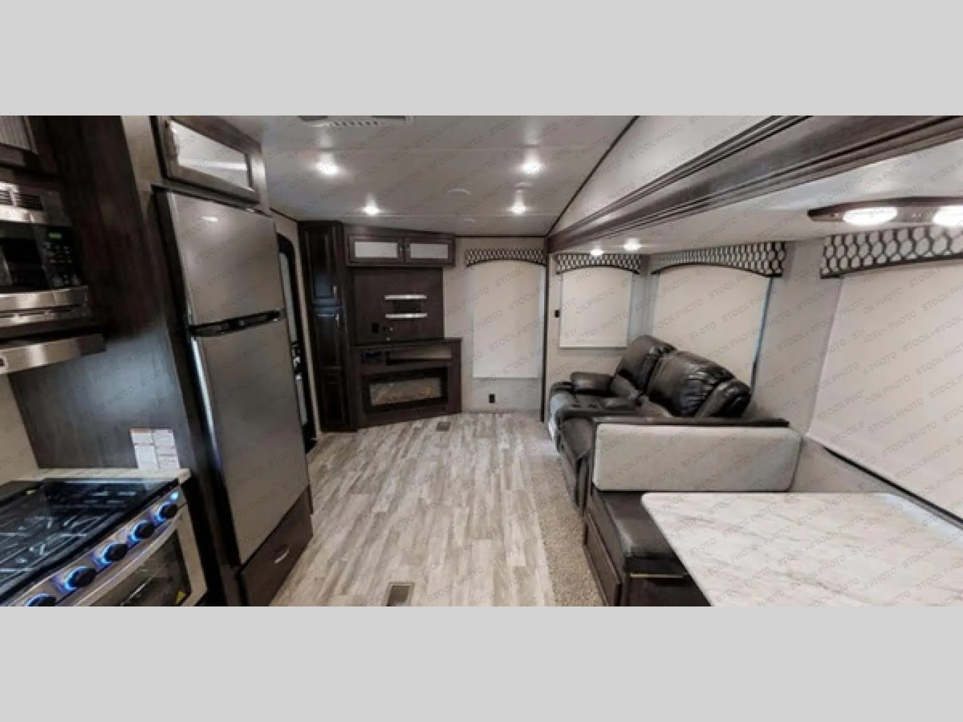 2020 Shasta Phoenix Lite 25RE - Photo 2