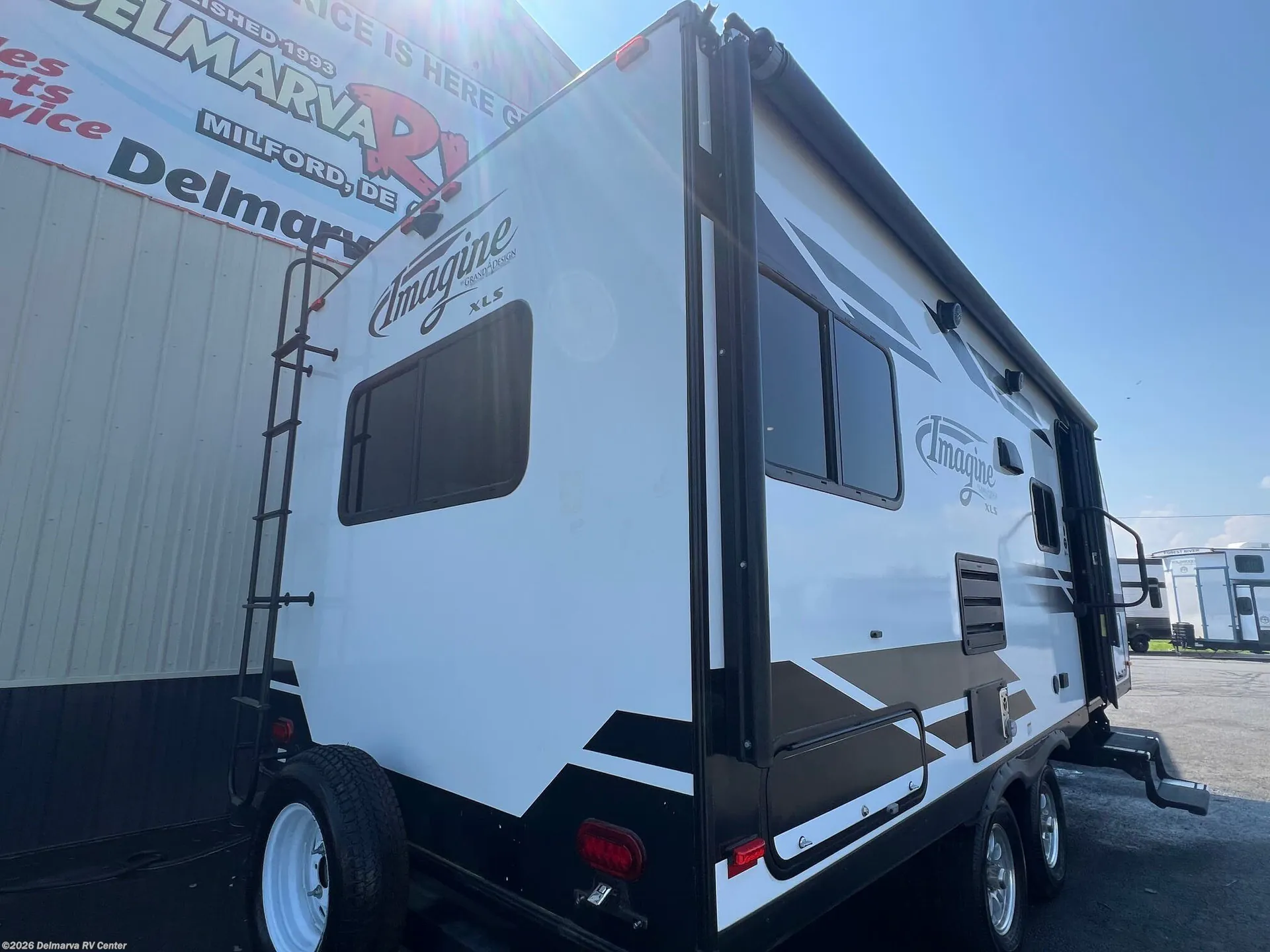 2019 Grand Design Imagine XLS 19RLE - Photo 4