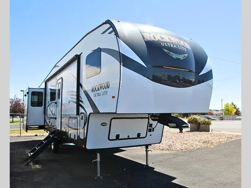2020 Forest River Rockwood Ultra Lite 2898KS - Photo 2