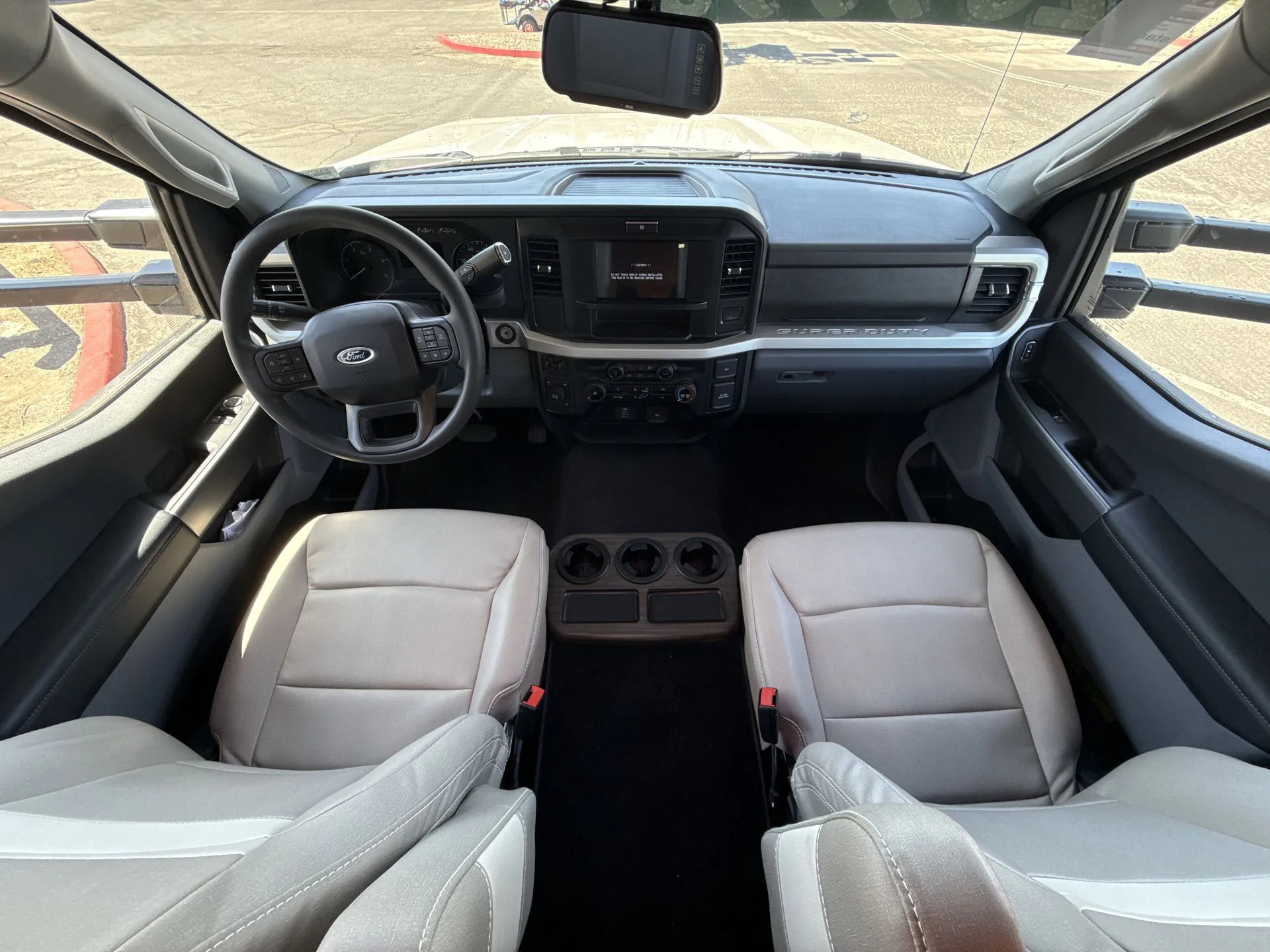 2027 Thor Motor Coach Magnitude Z30 - Photo 3