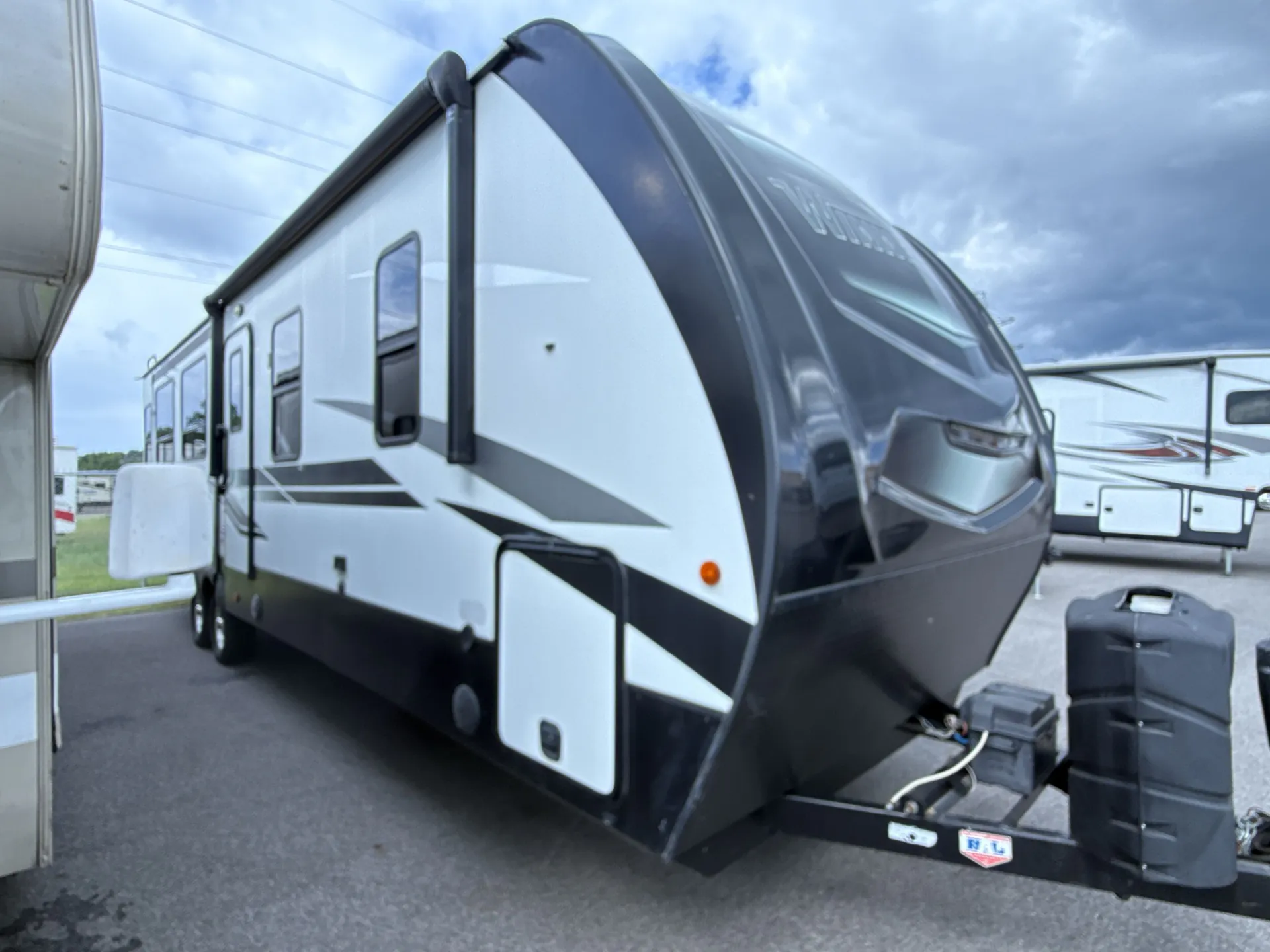 2022 Winnebago Voyage V3235RL — campside