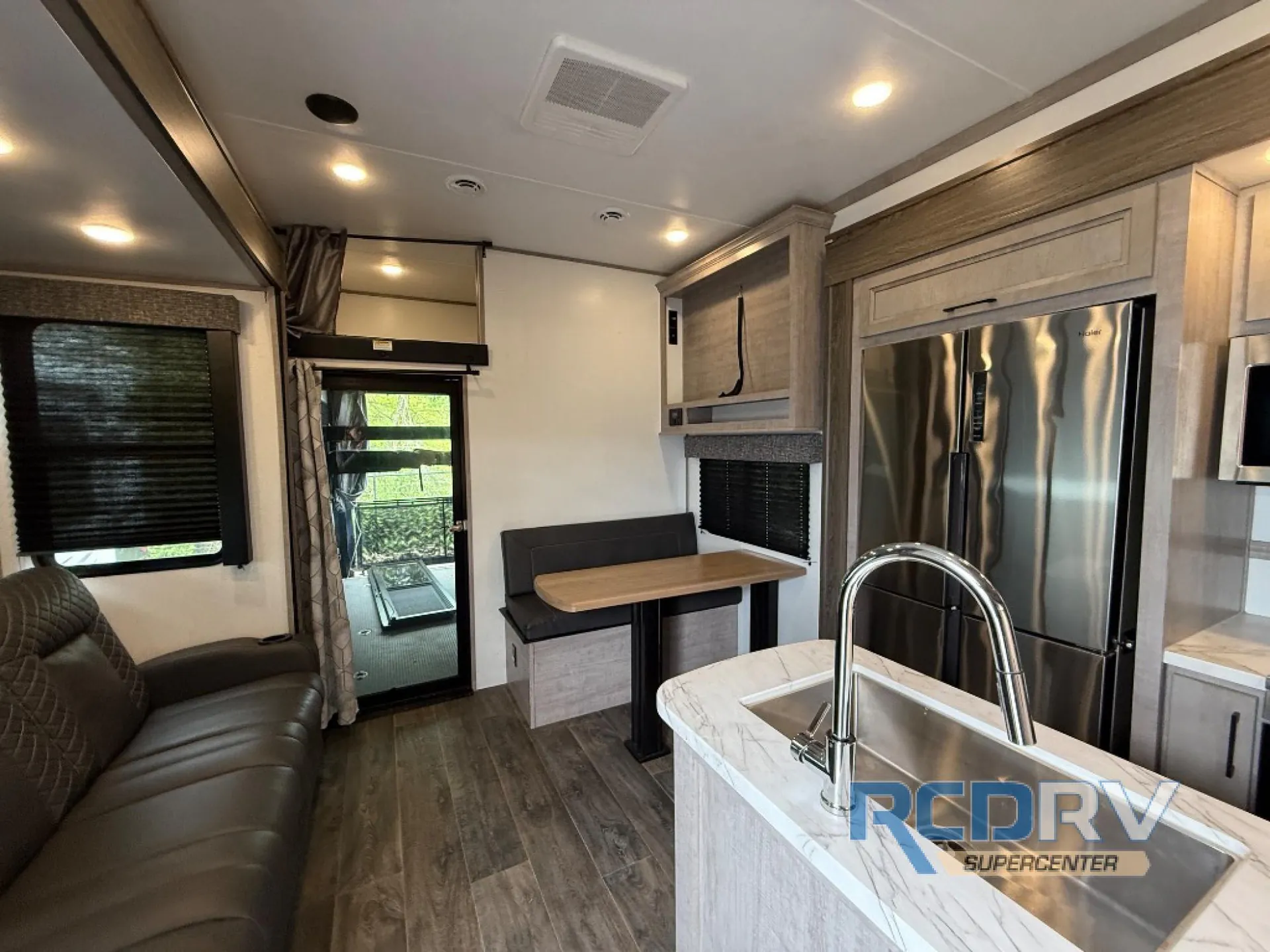 2023 Dutchmen Voltage Triton 4271 - Photo 4