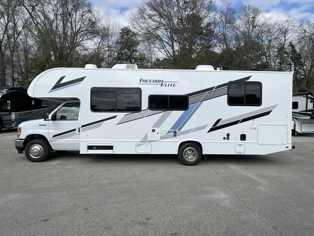 2026 Thor Motor Coach Freedom Elite 28HZ, Photos photo 6