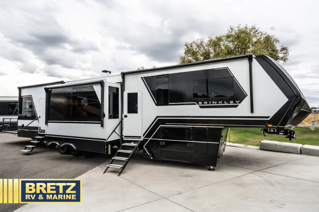 2026 Brinkley Model G 3950, Exterior photo 5