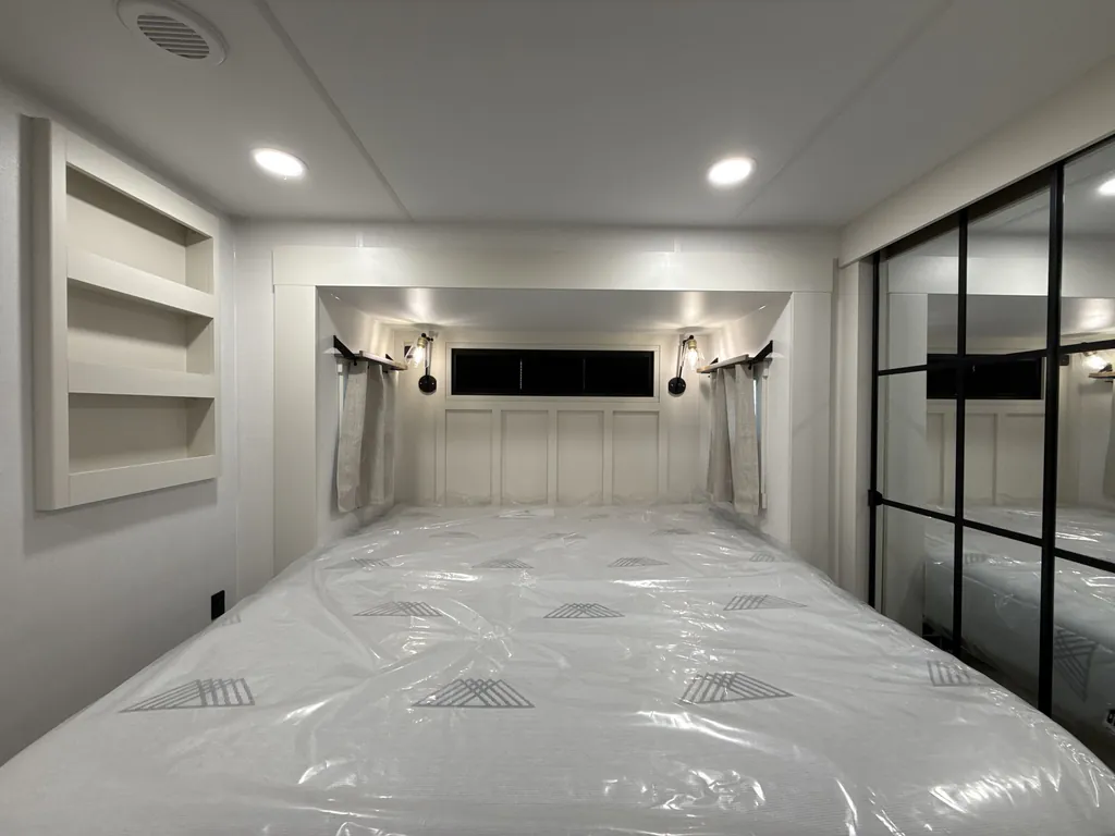 2027 Brinkley Model G 3970, Photos photo 21