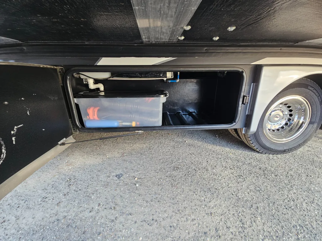 2021 Thor Motor Coach Tiburon 24FB, Photos photo 40