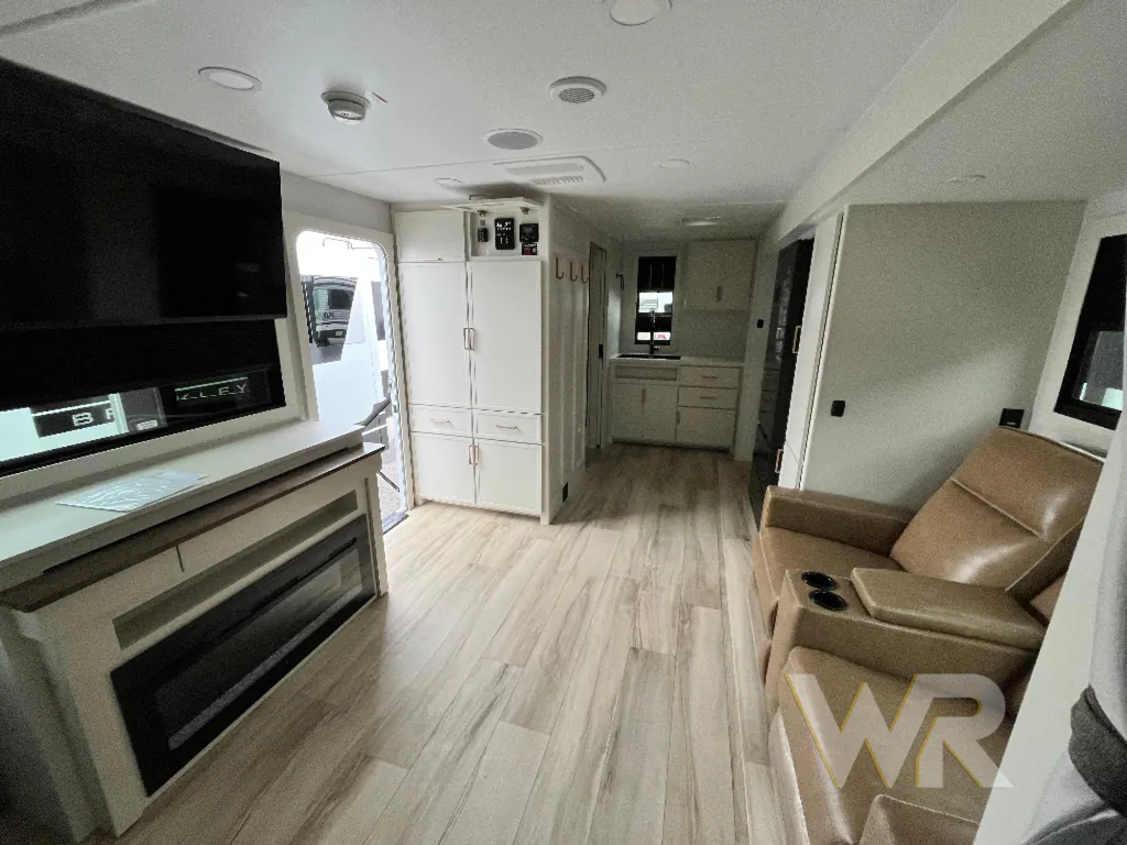 2026 Brinkley Model I 235, Photos photo 11