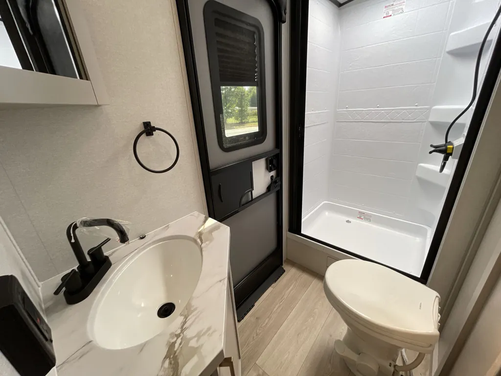 2027 Jayco Jay Feather 29BHB, Photos photo 16