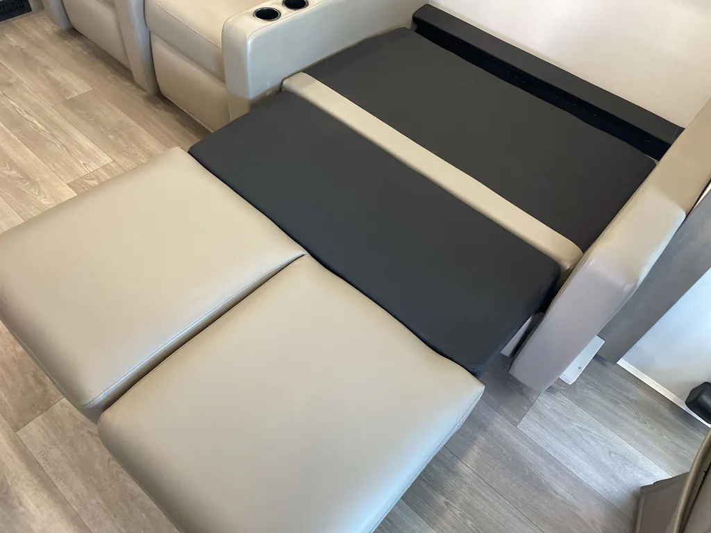 2027 Entegra Coach Vision XL 36C, Photos photo 45