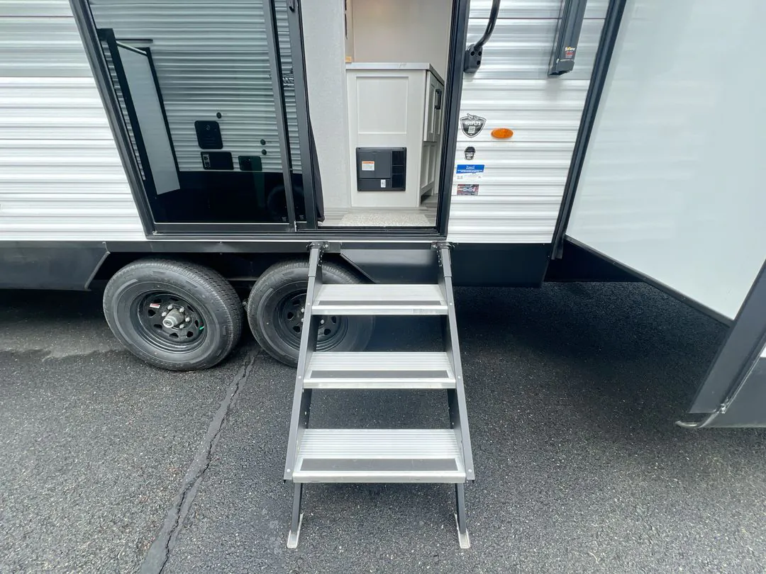 2026 Jayco Jay Flight Bungalow 401FLTS DS - Photo 3