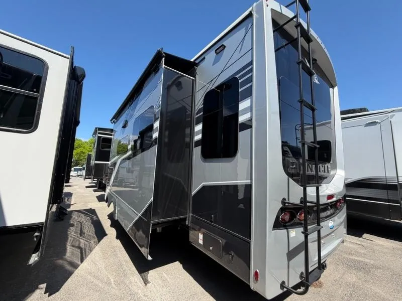 2026 Jayco Pinnacle 32RLTS - Photo 4