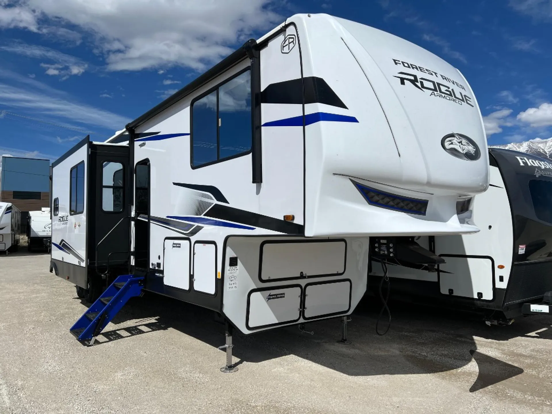 2026 Forest River Vengeance Rogue Armored 391T145 - Photo 2