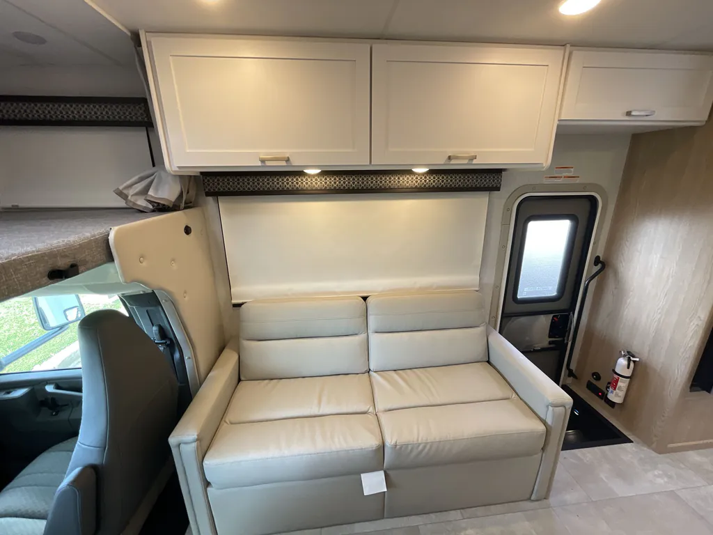 2026 Thor Motor Coach Freedom Elite 28HZ, Photos photo 8